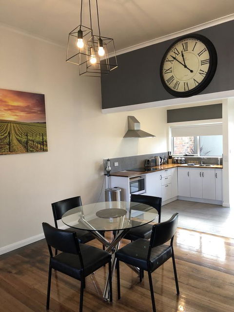 Apartment 5ive - New Castle Holiday 1