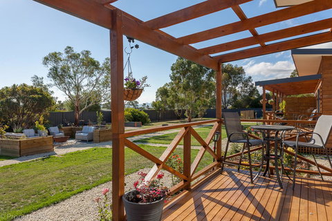 Harrison Grove - New Castle Holiday 20