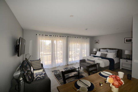 Harrison Grove - New Castle Holiday 29