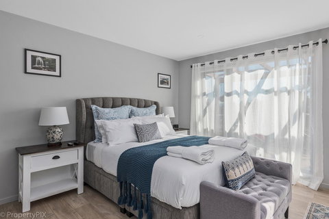 Harrison Grove - New Castle Holiday 2