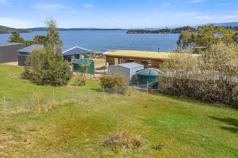 Omaroo Cottage Bruny Island - New Castle Holiday 13