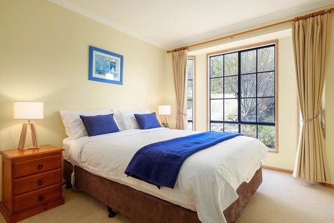 Omaroo Cottage Bruny Island - New Castle Holiday 9