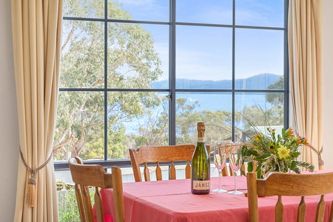Omaroo Cottage Bruny Island - New Castle Holiday 5