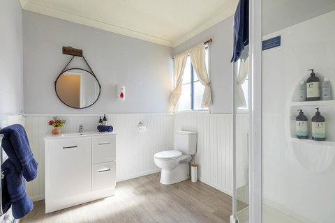 Omaroo Cottage Bruny Island - New Castle Holiday 11