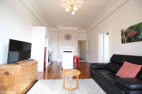 Trinity Hill Apartments - New Castle Holiday 14