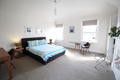 Trinity Hill Apartments - New Castle Holiday 20