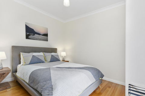 Trinity Hill Apartments - New Castle Holiday 5