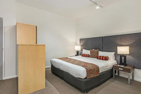Mantra One Sandy Bay Road - New Castle Holiday 10