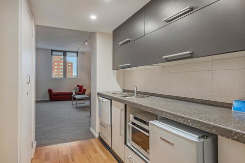 Mantra One Sandy Bay Road - New Castle Holiday 20