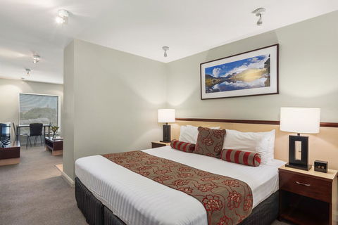 Mantra One Sandy Bay Road - New Castle Holiday 26