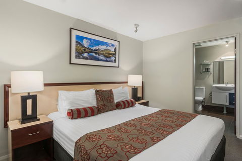 Mantra One Sandy Bay Road - New Castle Holiday 31