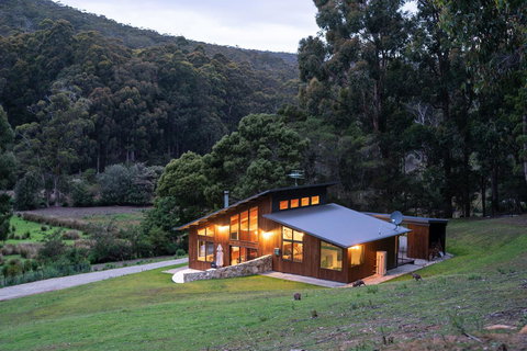 Adventure Bay Retreat Bruny Island - New Castle Holiday 2