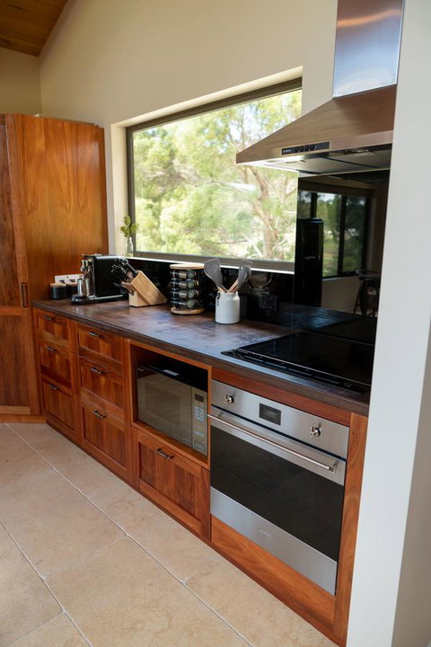 Adventure Bay Retreat Bruny Island - New Castle Holiday 20