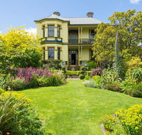 The Corinda Collection - New Castle Holiday