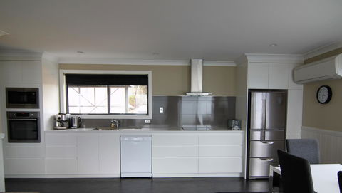 SEA EAGLE COTTAGE Amazing Views Of Bay Of Fires - New Castle Holiday 7