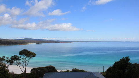 SEA EAGLE COTTAGE Amazing Views Of Bay Of Fires - New Castle Holiday 26