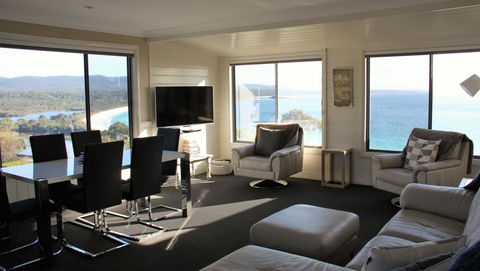SEA EAGLE COTTAGE Amazing Views Of Bay Of Fires - New Castle Holiday 21
