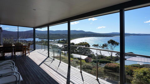 SEA EAGLE COTTAGE Amazing Views Of Bay Of Fires - New Castle Holiday 0