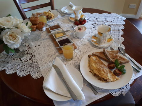 Robin\'s Nest B&B - New Castle Holiday 1