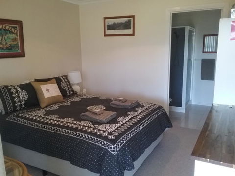 Robin\'s Nest B&B - New Castle Holiday 23