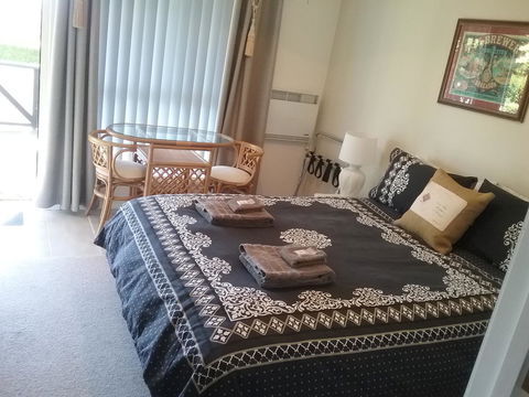 Robin\'s Nest B&B - New Castle Holiday 21