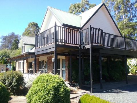 Robin\'s Nest B&B - New Castle Holiday 0