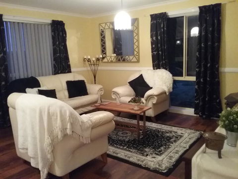 Robin\'s Nest B&B - New Castle Holiday 2