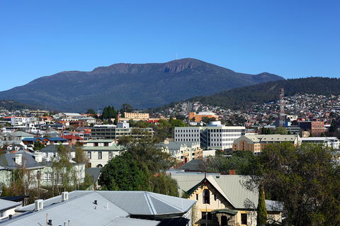 Lenna Of Hobart - New Castle Holiday 13