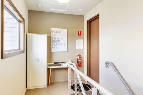 Bellerive Marina View Apartments NO 27 - New Castle Holiday 18