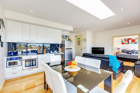 Bellerive Marina View Apartments NO 27 - New Castle Holiday 0