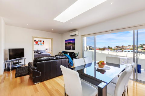 Bellerive Marina View Apartments NO 27 - New Castle Holiday 2