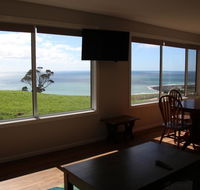 Penguin Seaside Farm - New Castle Holiday