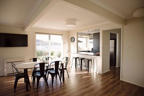 The Holiday Home People - New Castle Holiday 7
