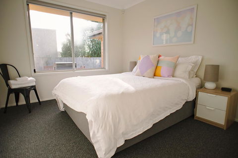 The Holiday Home People - New Castle Holiday 12
