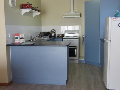 Elm Trees Accommodation @ Ross - New Castle Holiday 19