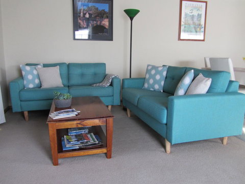 Elm Trees Accommodation @ Ross - New Castle Holiday 11