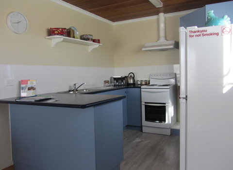 Elm Trees Accommodation @ Ross - New Castle Holiday 17