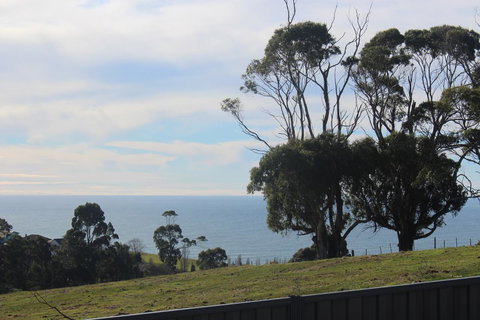 Hilltop Ocean Views å±±é¡¶æµ·æ™¯ - New Castle Holiday 2