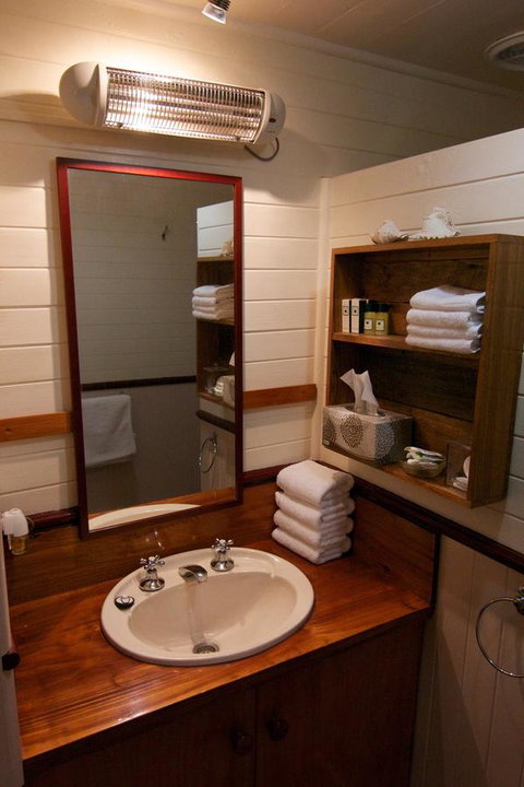 Hamlet Downs Country Accommodation - New Castle Holiday 38