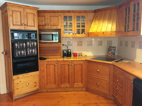 CLAYFIELD HOMESTEAD - Rustic Country Accommodation - New Castle Holiday 6