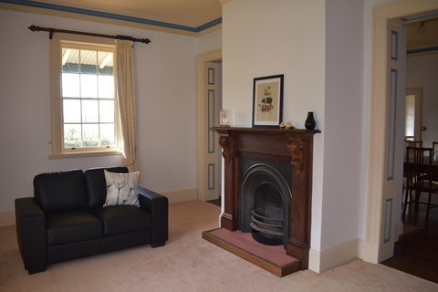 CLAYFIELD HOMESTEAD - Rustic Country Accommodation - New Castle Holiday 9