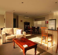 Hobart Villa - New Castle Holiday