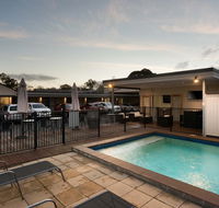 New Crossing Place Motel - New Castle Holiday