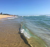 NEW UPMARKET COMFORTABLE 2 Bed 2 Bath OCEAN VIEWS 250m to BUDDINA BEACH - New Castle Holiday