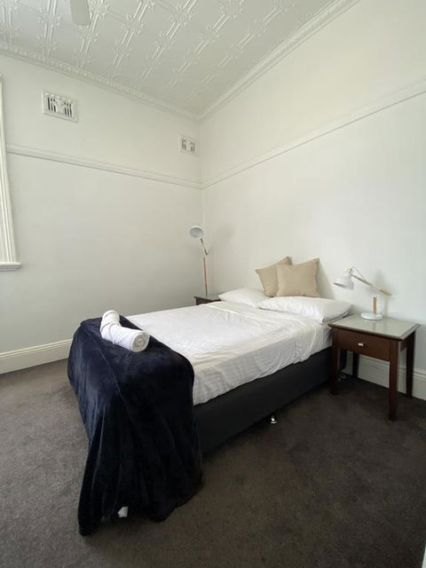 Newcastle Hotel - New Castle Holiday 1