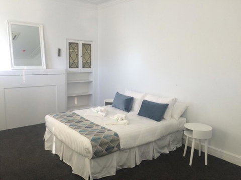 Newcastle Tighes Hill Accommodation - New Castle Holiday 0