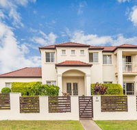 Nice home in the Regatta waters estate close to theme parks - New Castle Holiday