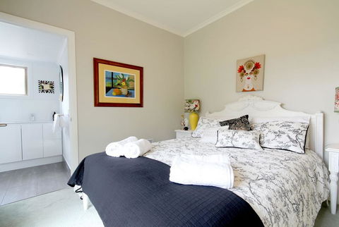 Nicholson BnB And Arts Centre - New Castle Holiday 1