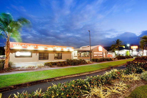 Nightcap At Balaclava Hotel - New Castle Holiday 2