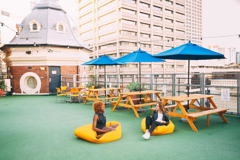 Nomads Brisbane Hostel - New Castle Holiday 0